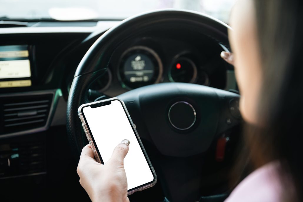 Using mobile phone while driving